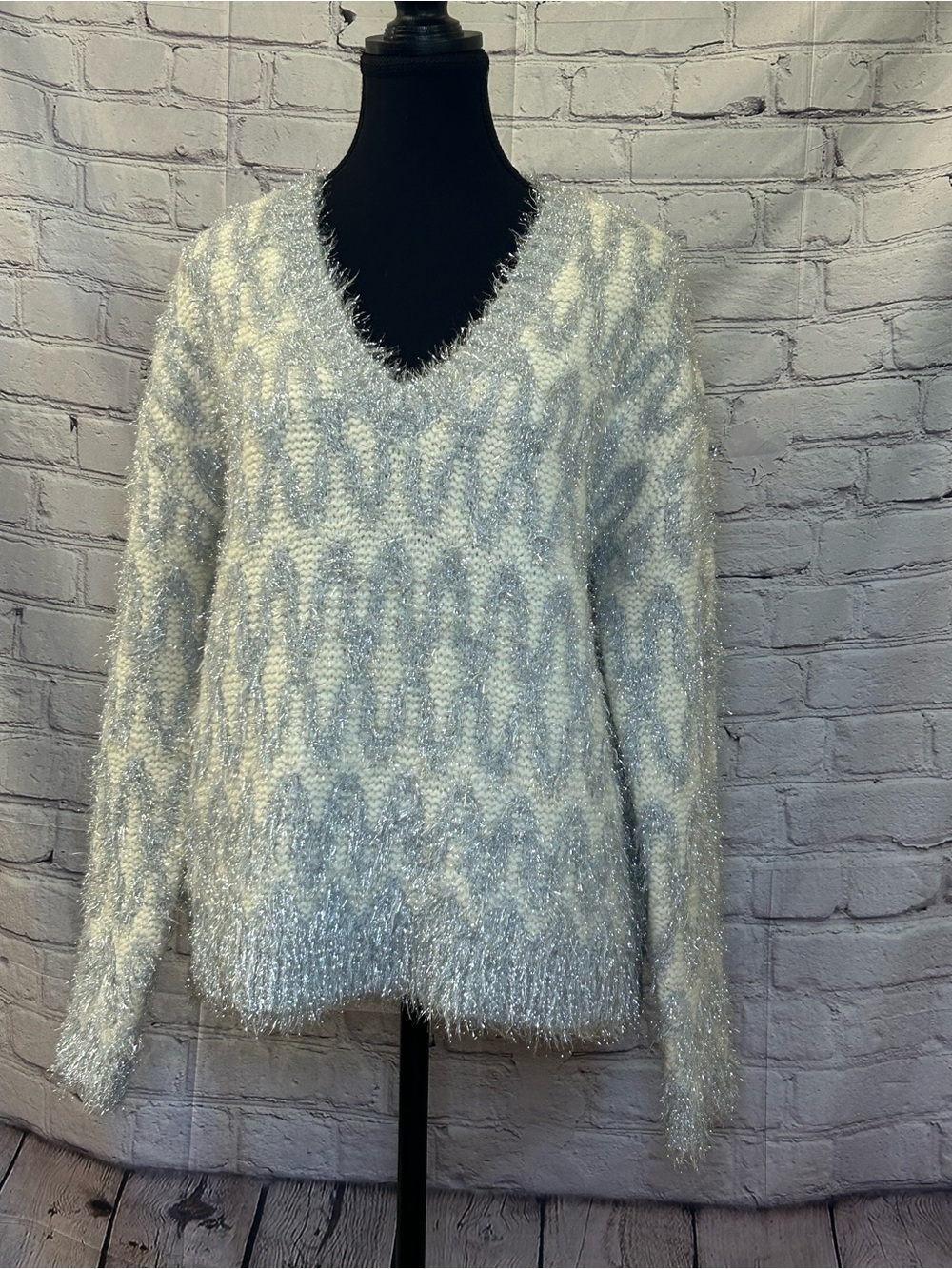 LOFT Fuzzy V-Neck Cable Sweater in White and Light Gray